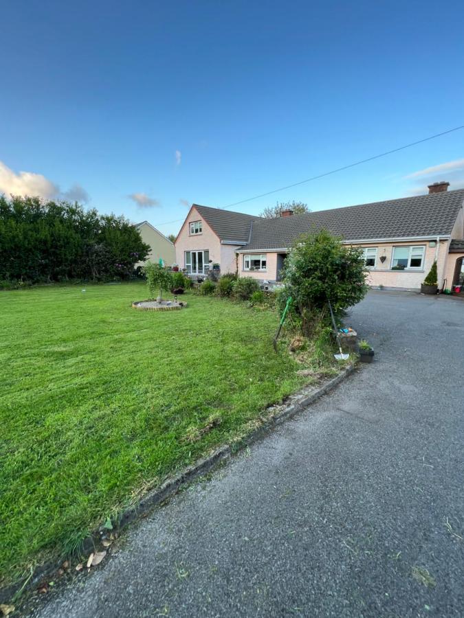 Pinebrook House Double Bed Small En-Suite Free Parking Killybegs Exterior photo